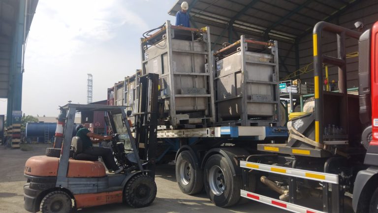 01. CLEANING - Tote Tank 01